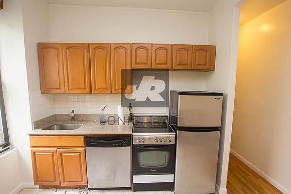 Rented by Jonis Realty | media 33