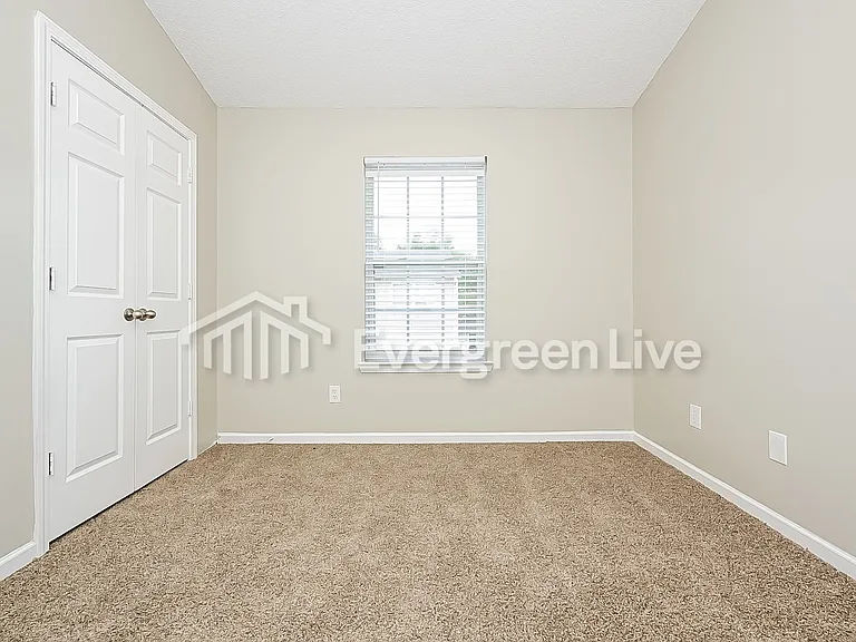 450 Kara Ln — Photo 13