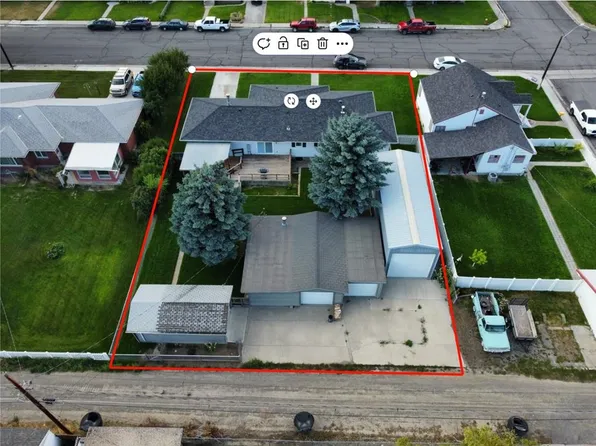 610 Avenue F, Powell, WY 82435