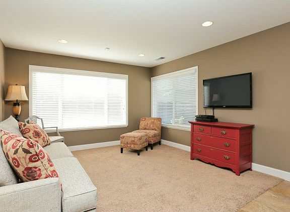 3rd image of 6889 Ivegill Ct