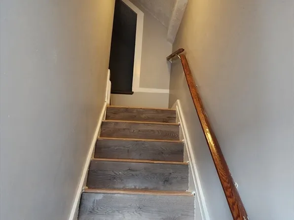 26 Chapel St, Lowell, MA 01852