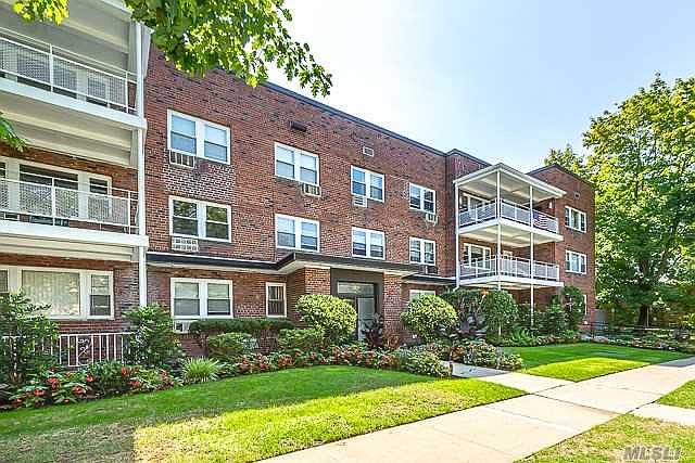 1st image of 20 Hill Park Ave APT 1F