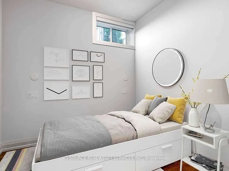 19 Ivy Lea Cres — Photo 12