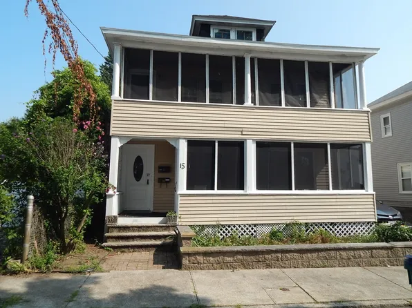15 Jordan St, Lowell, MA 01854
