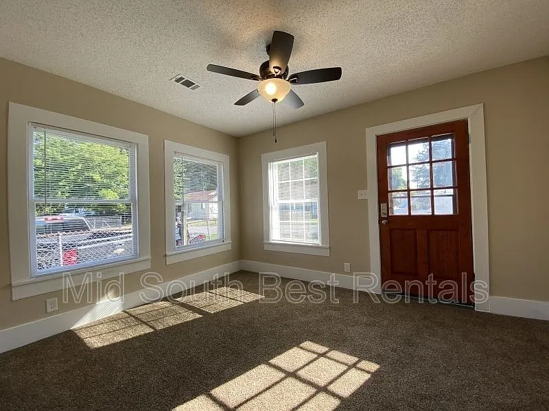 4200 Alma St — Photo 3