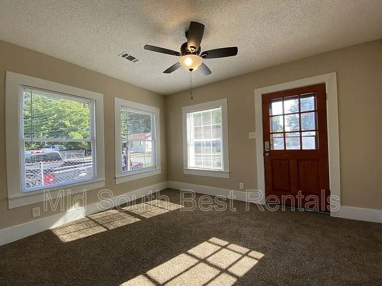 4200 Alma St — Photo 3