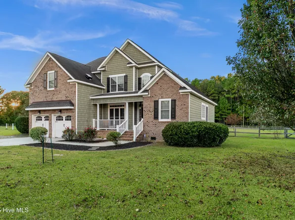 225 Bridal Creek Drive, Burgaw, NC 28425