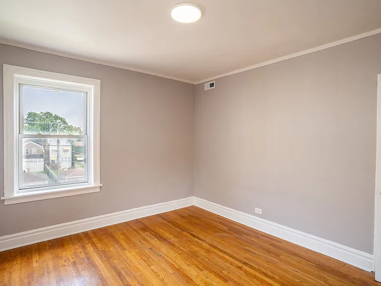 7035 S Indiana Ave #3 — Photo 13