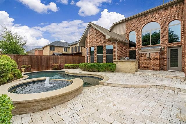 1st image of 7701 Finch Dr