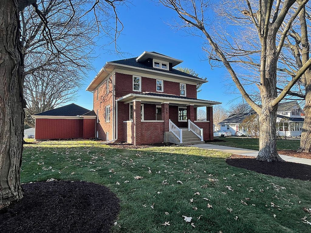 205 S Jackson St, Philo, IL 61864 Zillow