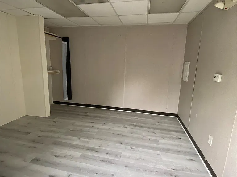 24467 Linda Ln — Photo 4