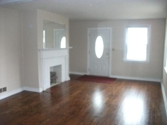 2nd image of 451 W Washington St