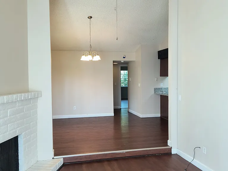 6834 Trovita Way — Photo 7