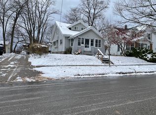 17 Lowell Ave NE, Grand Rapids, MI 49503