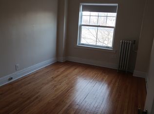 731 W Junior Ter #4, Chicago, IL 60613