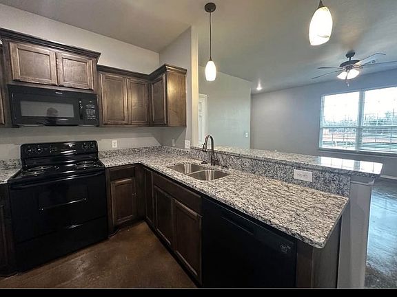5th image of 7621 Wild Flower Way #B