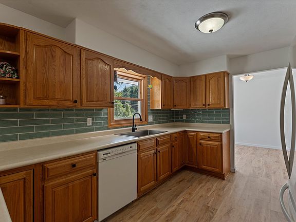 4th image of 15342 Monterosa Dr