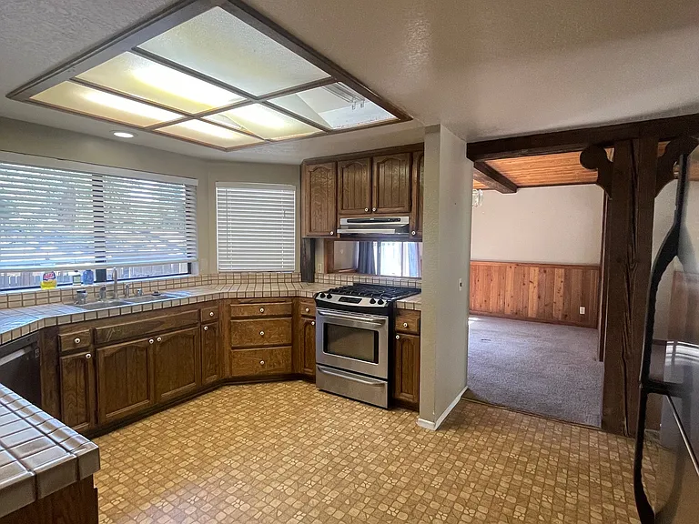 5528 Dogwood Dr — Photo 7
