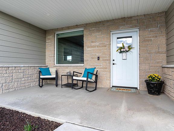 2nd image of 918 Kinzlee Ct
