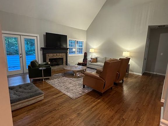 5th image of 4015 Alton Ave