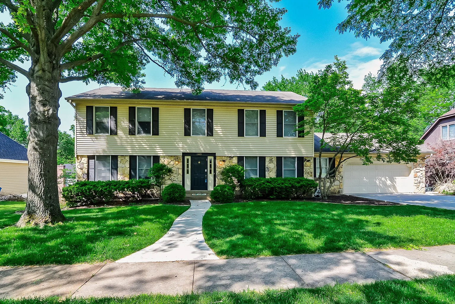303 Stablestone Dr photo 1