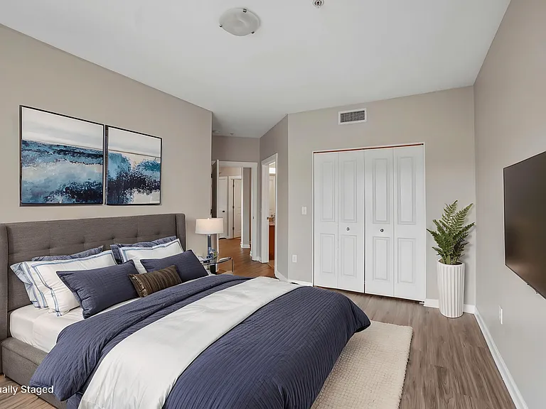 Maddox Apartments — Photo 11