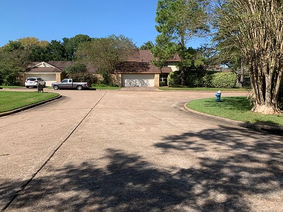 4th image of 4011 Heathersage Dr