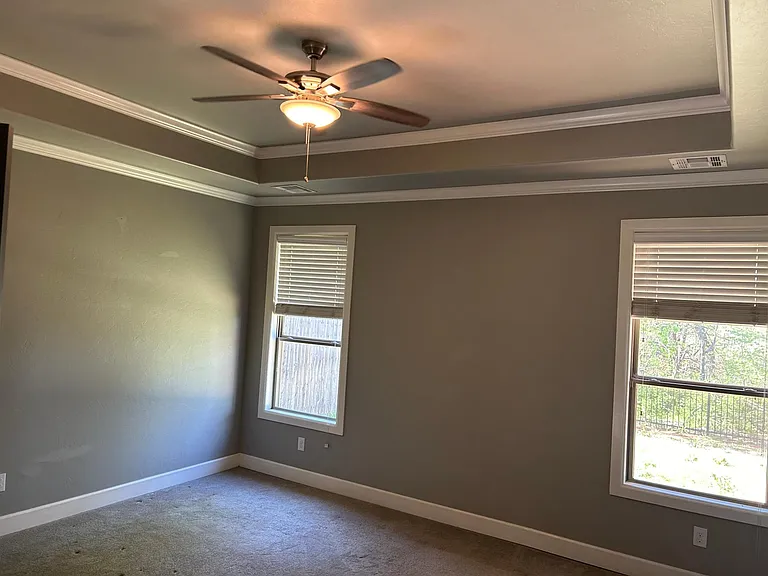 14640 Rochefort Ln — Photo 30