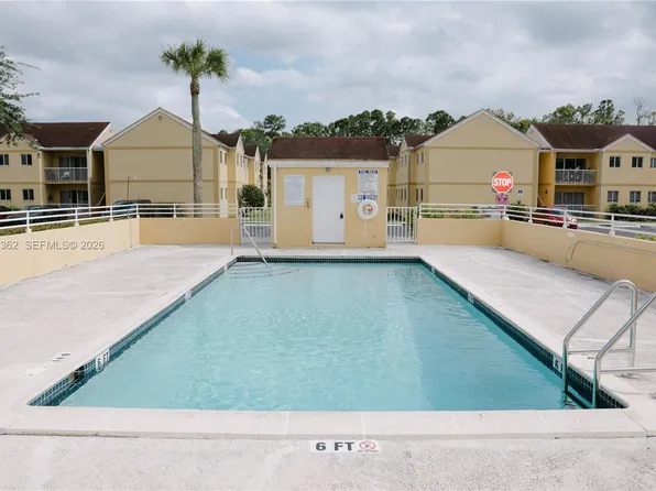13820 SW 112th St APT 204, Miami, FL 33186