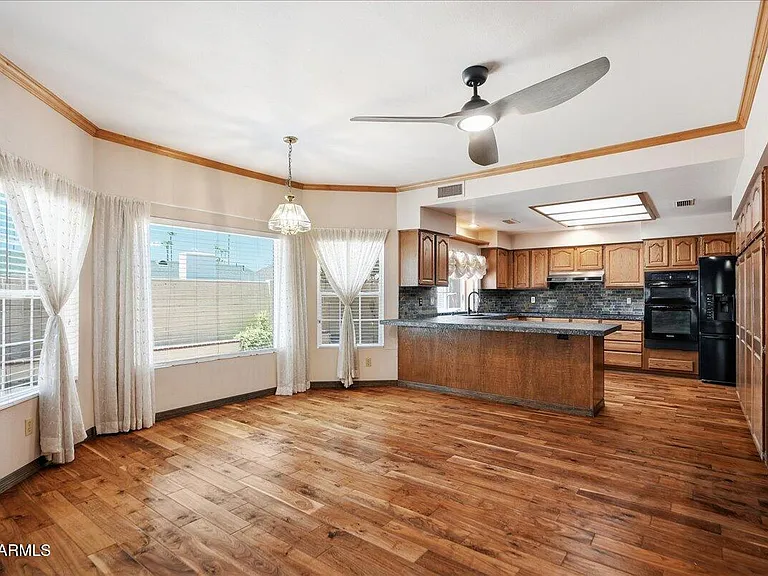 2157 E Alameda Dr — Photo 12