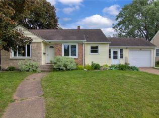221 W Lexington Blvd, Eau Claire, WI 54701