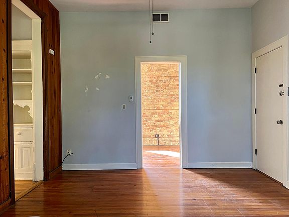 4th image of 3763 N Kenmore Ave #2E
