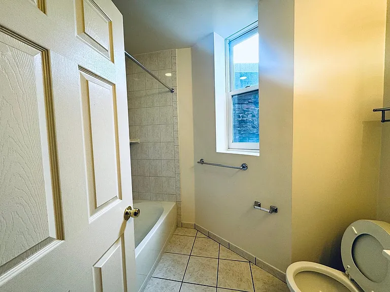 214 Warren St #4B — Photo 18