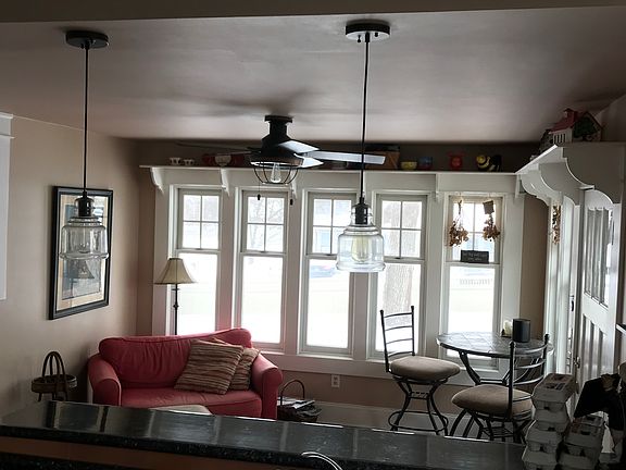 5th image of 1301 6th Ave