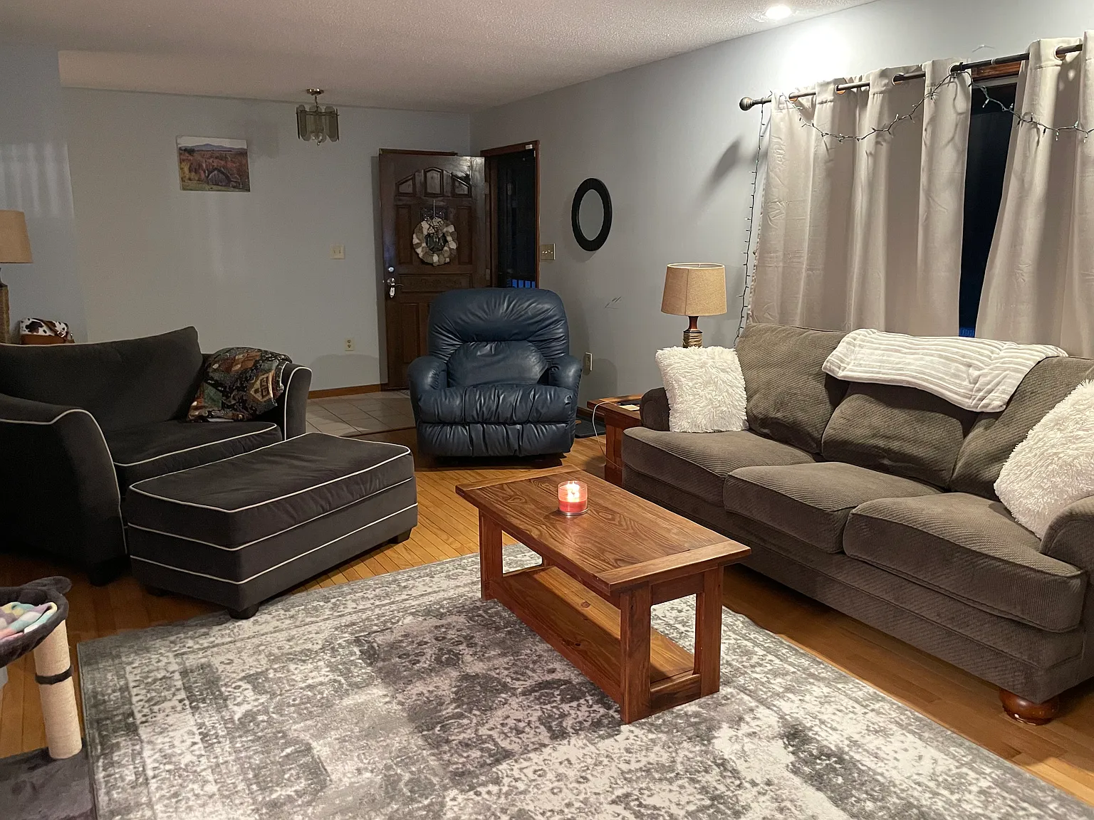 2 bed, 1200 sqft, $2,400 — Photo 4