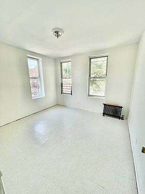 5th image of 550 Georgia Ave APT 2R