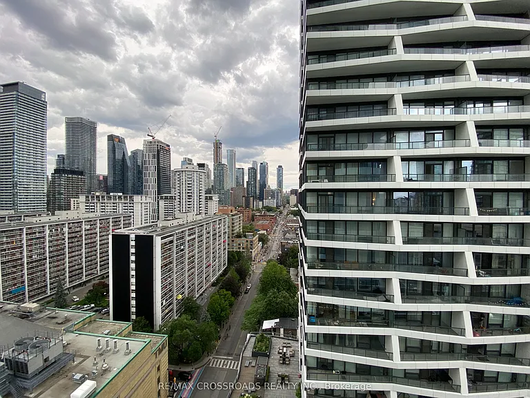 403 Church St #1906 — Photo 2