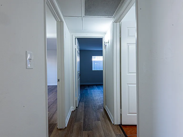 CYPRESS CONDOMINIUMS — Photo 18