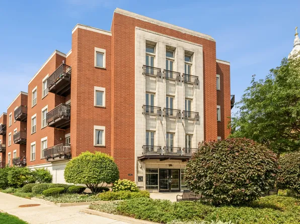 1075 W Roosevelt Rd Unit 204, Chicago, IL 60607