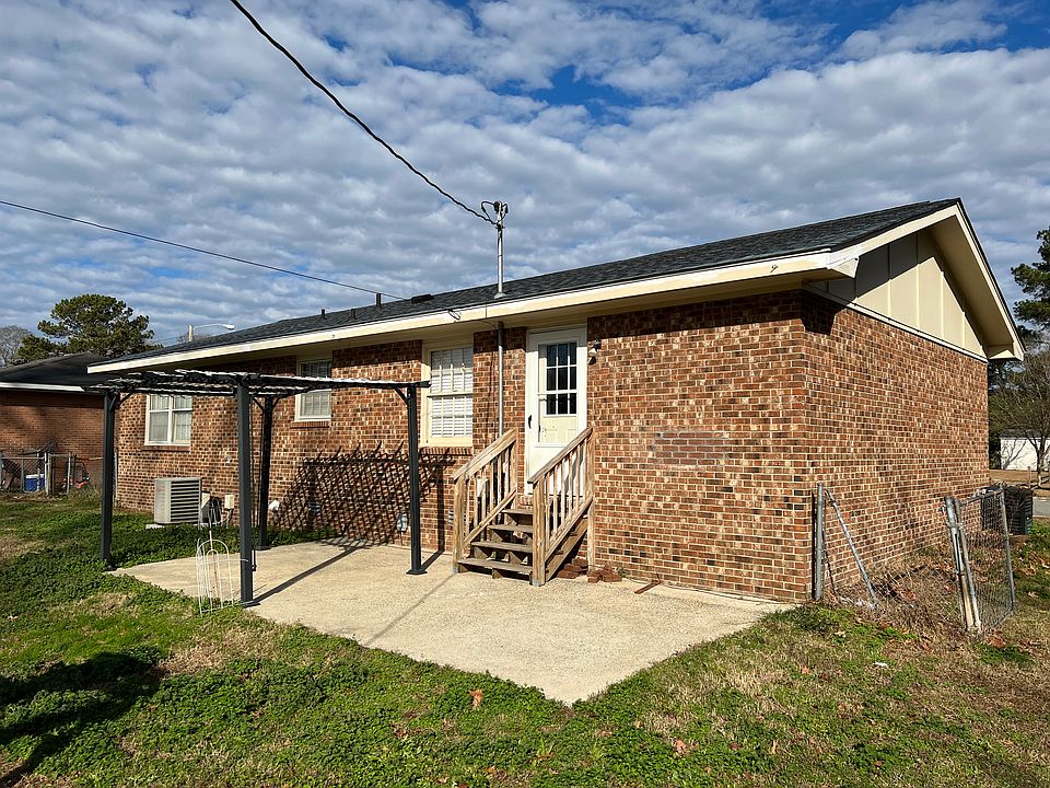 2nd image of 736 Fawn Rd