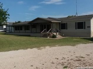 1746 County Road 347, La Vernia, TX 78121