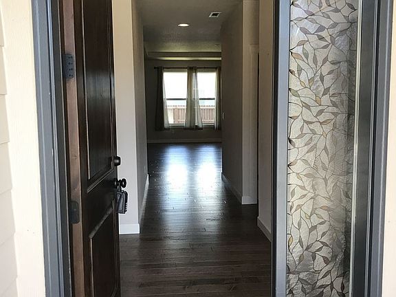 4th image of 11203 NE 126th Ave