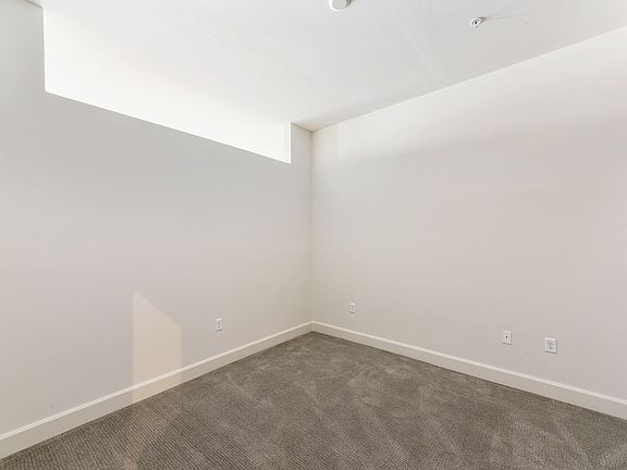 3rd image of 1295 Chesapeake Ave #318CH