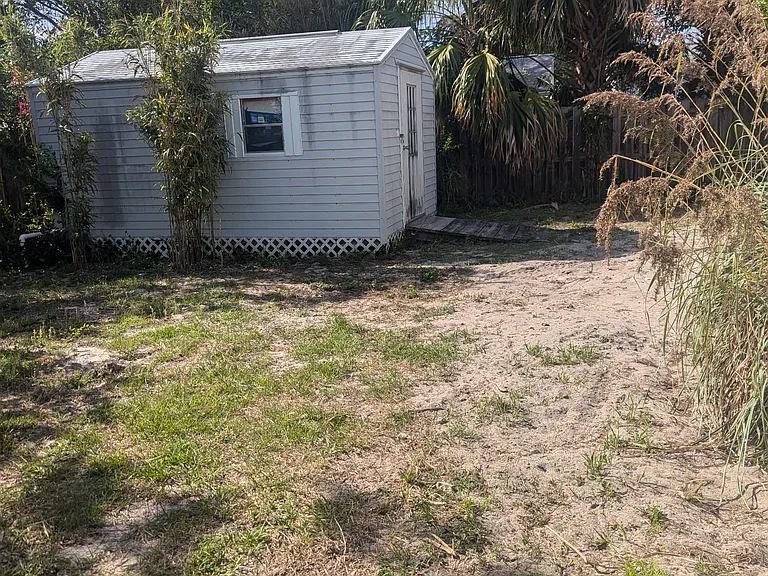 152 Daytona Ave #152 — Photo 10