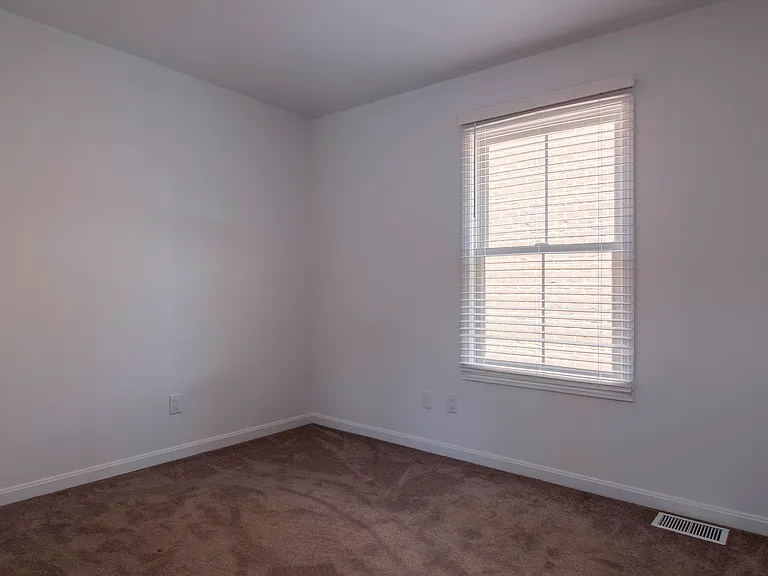 232 W 8th St — Photo 10