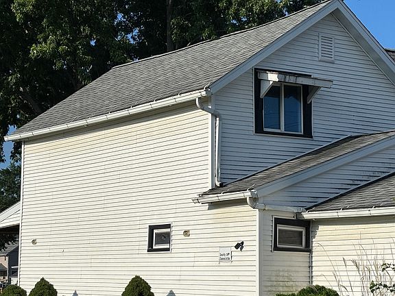 2nd image of 214 2nd Ave S