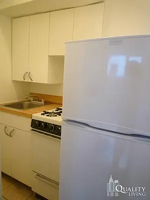 Rented by (Legacy) NY Quality Living Uptown | media 13