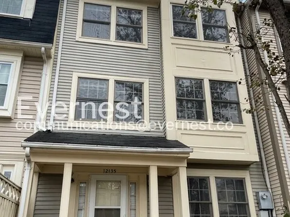 12135 Salemtown Dr, Woodbridge, VA 22192
