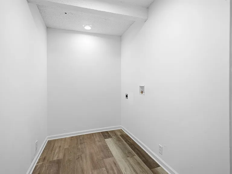 6406 Fischer Ct — Photo 20