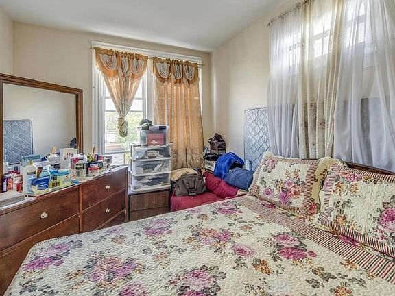 4th image of 9530 Avenue L #2